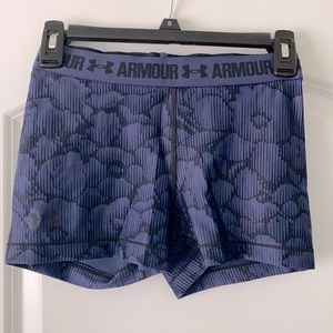 Woman’s Under Armour Spandex Athletic Shorts
